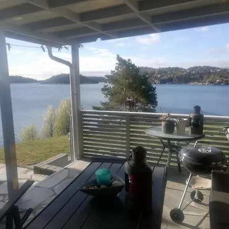 Keybutler Lillesand Seafront Basement Room Appartement *