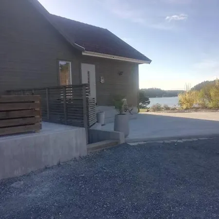Keybutler Lillesand Seafront Basement Room Appartement