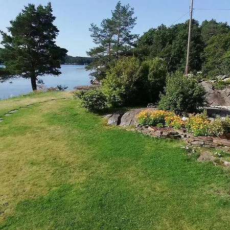 Keybutler Lillesand Seafront Basement Room *